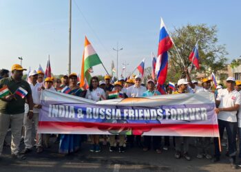 Walkathon celebrates friendship with Russia