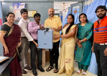 Rotary and IBM donate Oxygen concentrators to VHS
