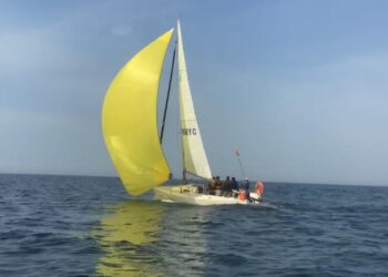 Adventurous Police women making waves 