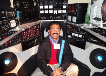 Titan tragedy explained by neighbourhood expert