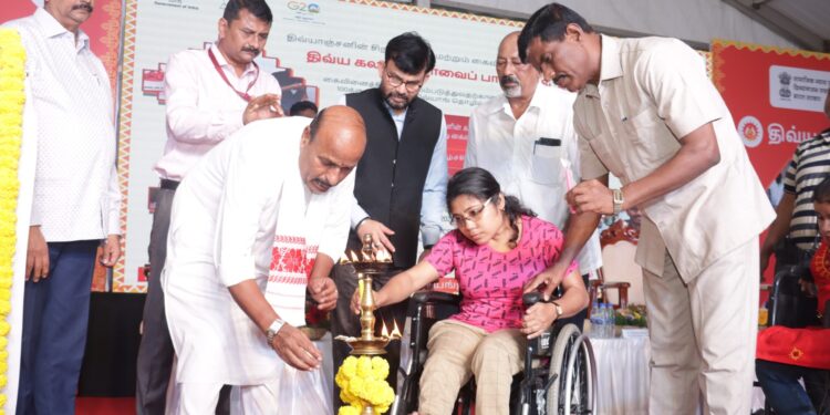 Artistes display their talent at Divya Kala Mela