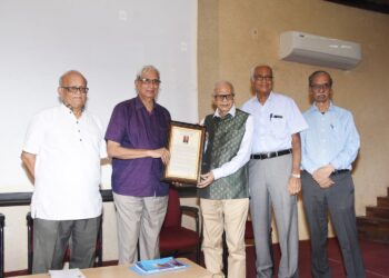 Lifetime Achievement Award for distinguished journalist