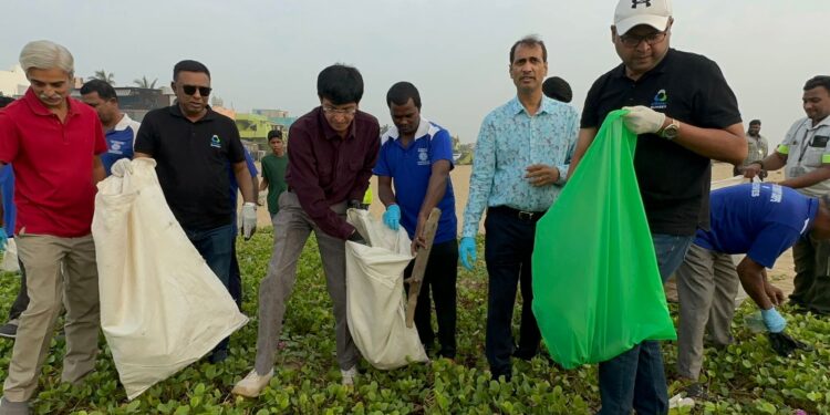 Successful beach cleanup drive by Urbaser Sumeet at Broken Bridge and Pattinapakkam