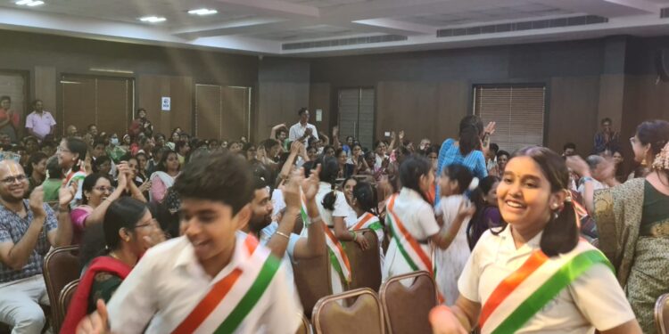 Come, let’s sing together!