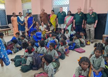 Visitors greet school children in Thiruvanmiyur