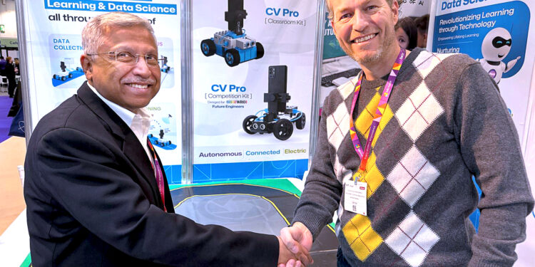 Meritus partners with WRO to promote STEM