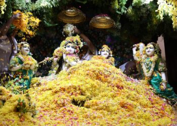 Pushpa abishekam at ISKCON