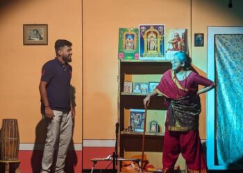 Neighbourhood drama artistes win awards