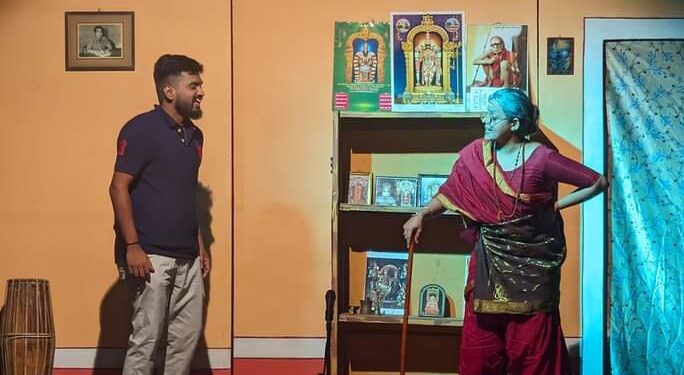 Neighbourhood drama artistes win awards