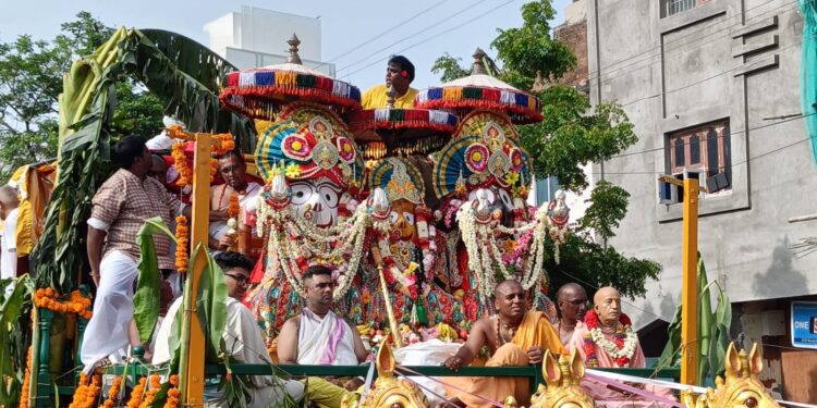 Thousands gather at ISKCON Chennai ECR to participate in Rath Yatra