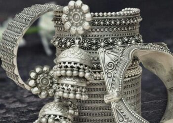 Shop for Handloom and handicraft products in Chennai’s Santhe