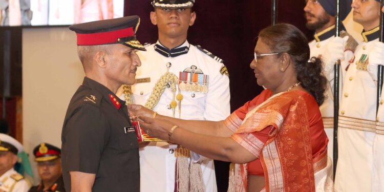 Neighbourhood hero felicitated again! This time by the Supreme Commander