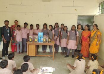 Dream India provides sports kits to school