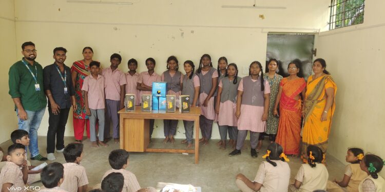 Dream India provides sports kits to school