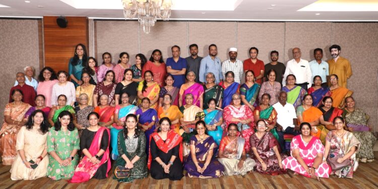 Nostalgic reunion by SSV alumni