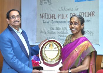 Shanta Sheela Nair awarded with Dr. Verghese Kurien Sustainable Development Award
