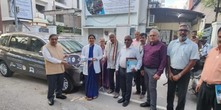 Fourrts India and Rotary Club donate vehicle for eye screening