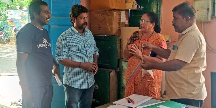 Honesty prevails: MTC crew returns lost gold chain to passenger