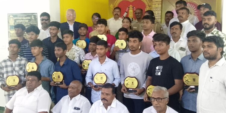 Rotary Community Corps honours 10th and 12th Grade achievers