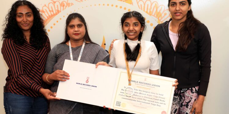 Chennai Teen S. Sahana Sets World Record in Baddha Konasana, Holding Pose for 41 Minutes