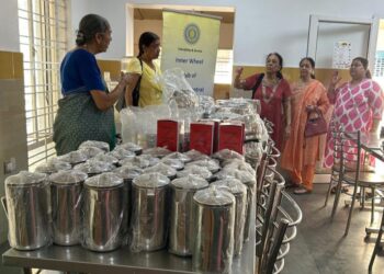 Inner Wheel Club of Madras Central Donates Utensils to Adyar Cancer Hospital