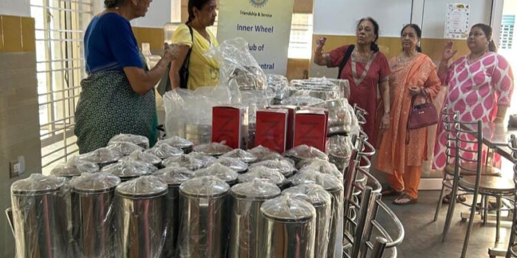 Inner Wheel Club of Madras Central Donates Utensils to Adyar Cancer Hospital