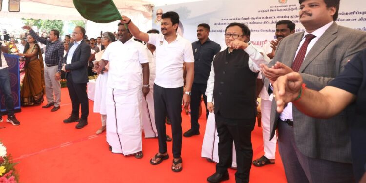 Deputy CM Udhayanidhi Stalin Inaugurates Perumbakkam Depot, Launches 135 New Electric Buses