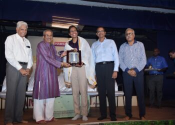 Hamsadhwani Honours IIT-Madras Director V. Kamakoti