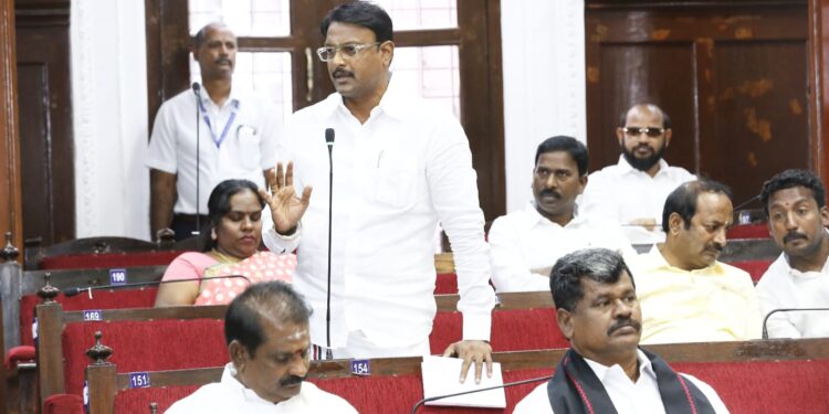 Ward 170 Committee Member Highlights Pressing Civic Issues at GCC Meeting