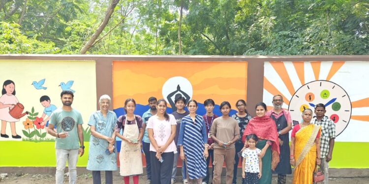 Kalakshetra Colony Beautifies Arundale Beach Road with Awareness Murals
