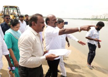 Minister Inspects Adyar Estuary Flood Mitigation Efforts Ahead of Monsoon